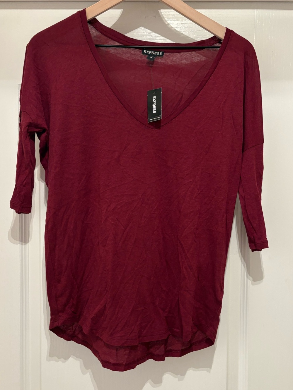 Women’s Express 3/4 sleeve vneck criss cross lattice sleeve cutout size XS NWT